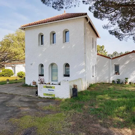 D'hotes Sous Le Pin Panzió