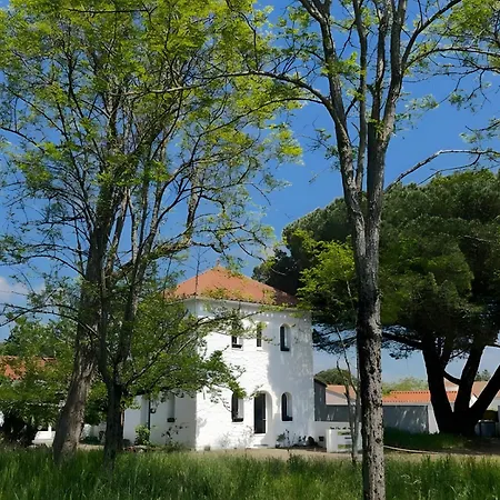 D'hôtes Sous Le Pin 3*