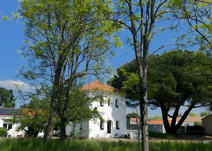 D'hôtes Sous Le Pin 3*