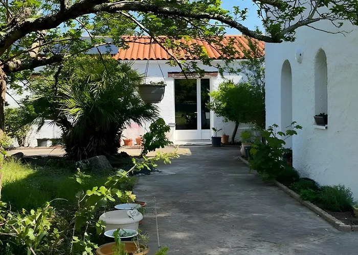 D'hôtes Sous Le Pin Couette-café 3*