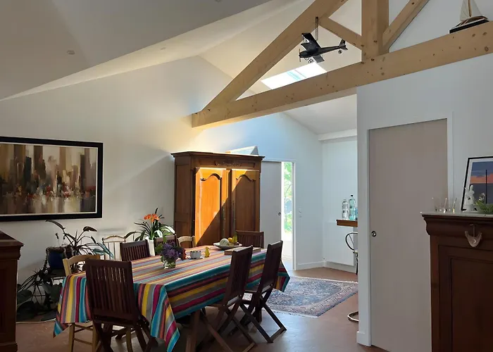 D'hôtes Sous Le Pin Couette-café 3*